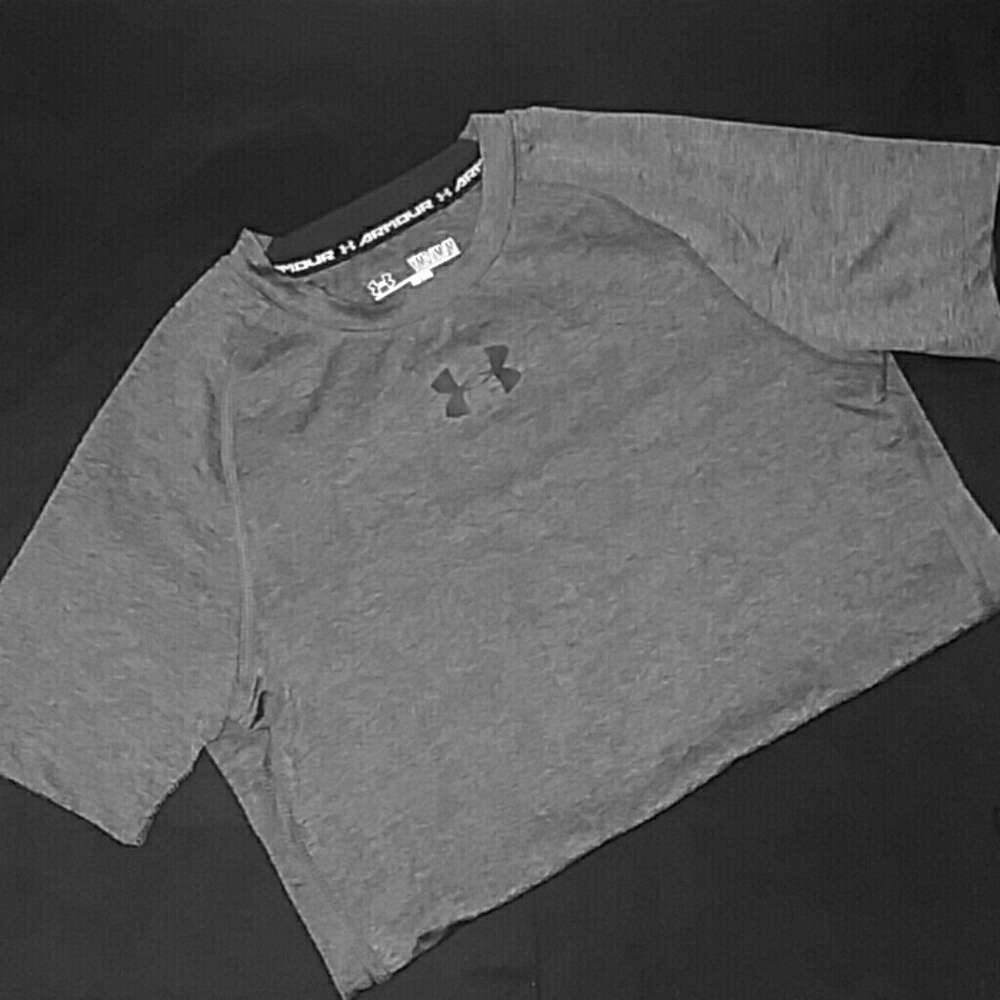 UNDER ARMOUR youth medium shirt fitted